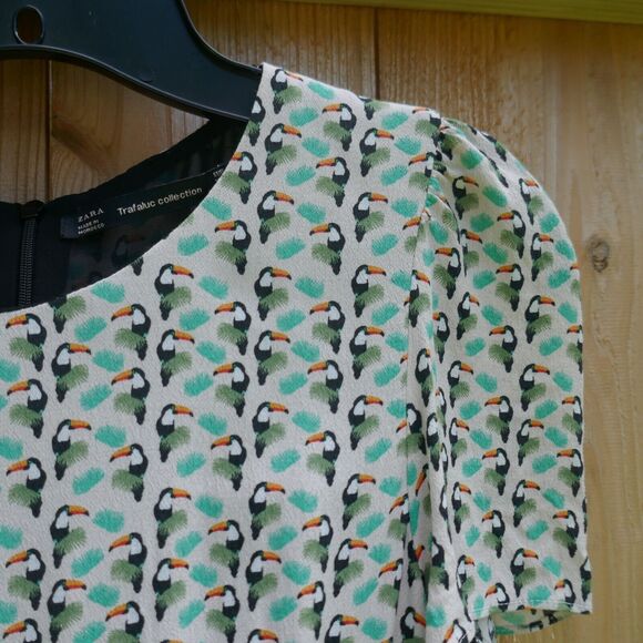 Zara Trafaluc Short Sleeve Mini Dress Toucan Bird Small Fit Flare Viscose Poly - Picture 7 of 7